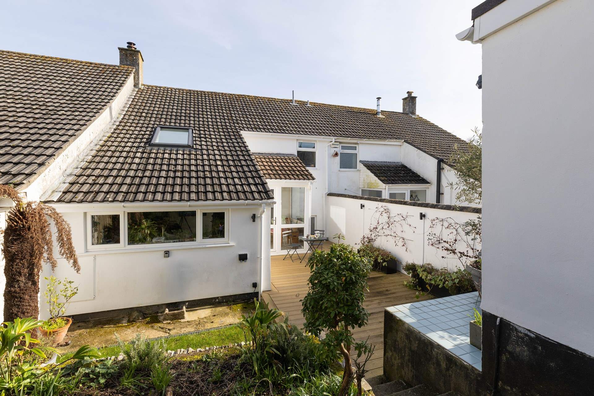 La Cabana sits in a secluded development overlooking Portscatho. 