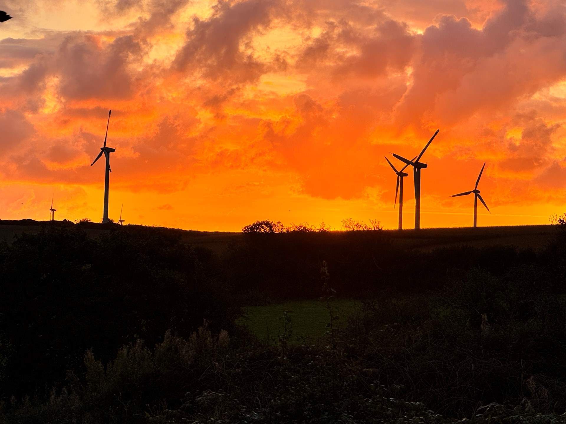 Enjoy beautiful sunsets from Little Chywoon Barn. 