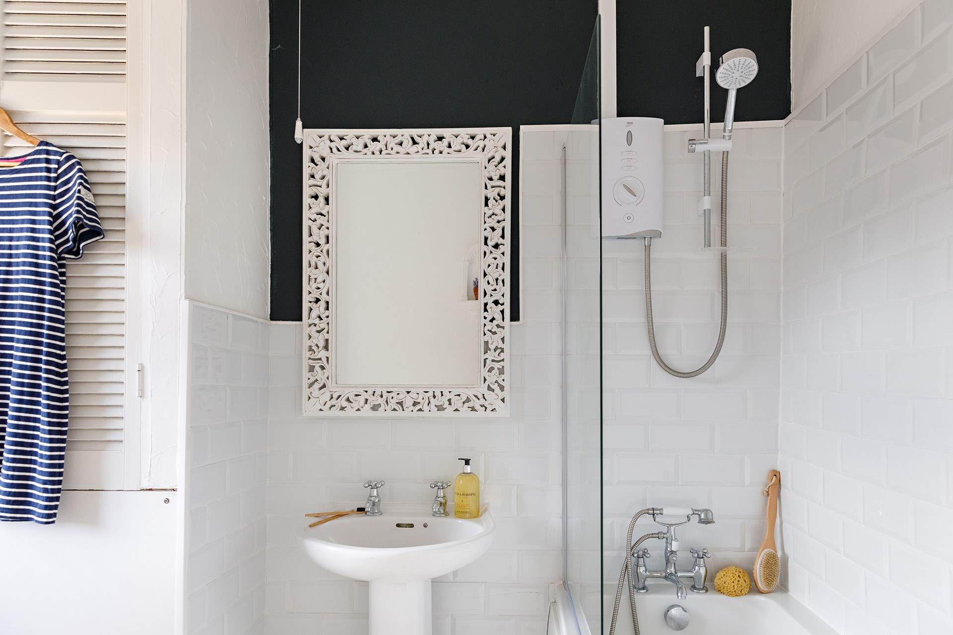 Enjoy a soak in the tub or a revitalizing shower.