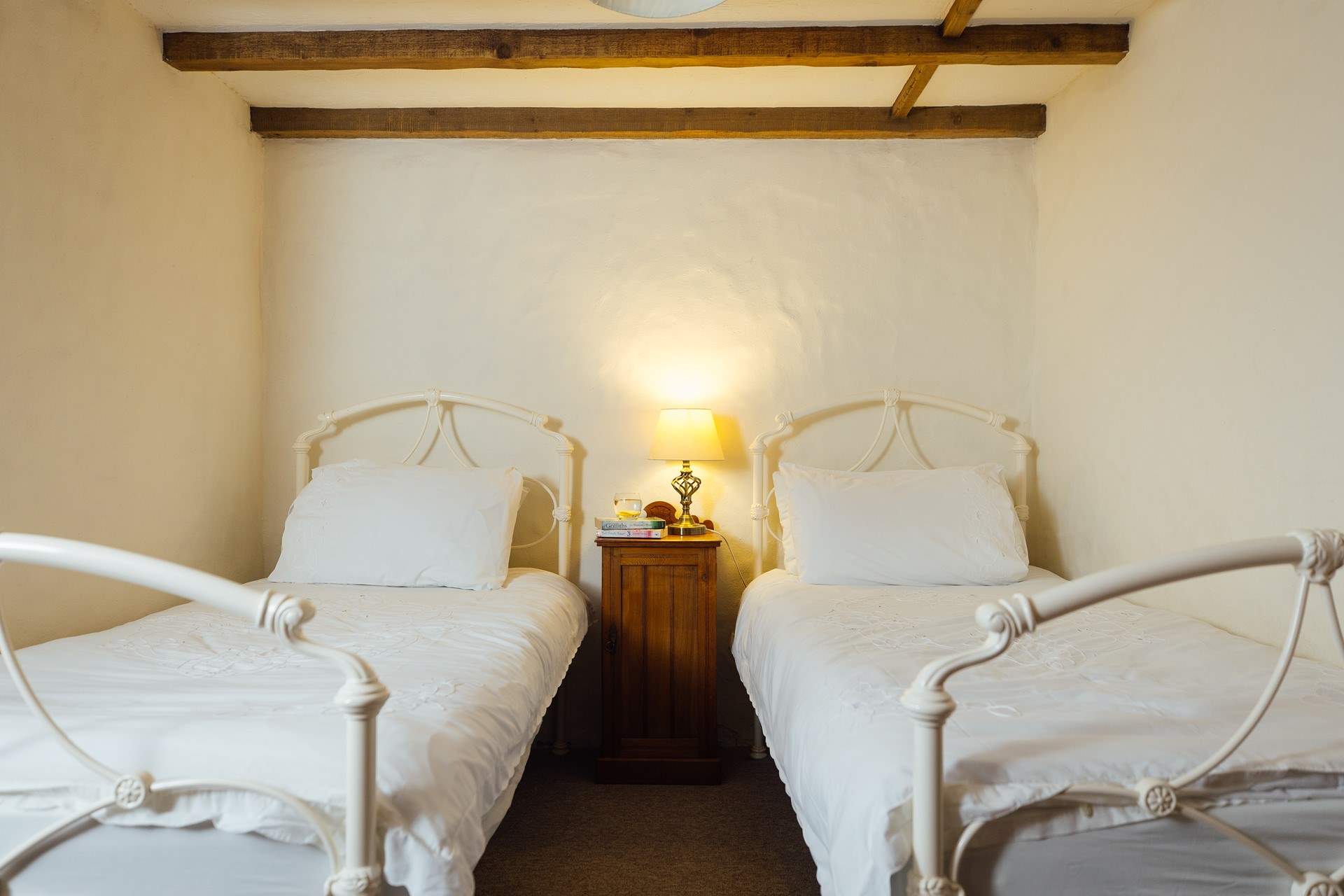 Sweet twin room on the ground floor. 