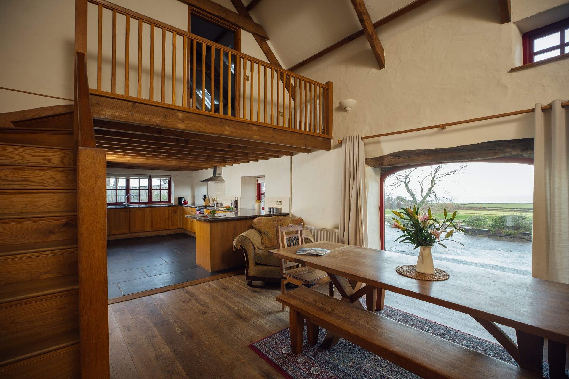 Dining with a never ending sea view. 