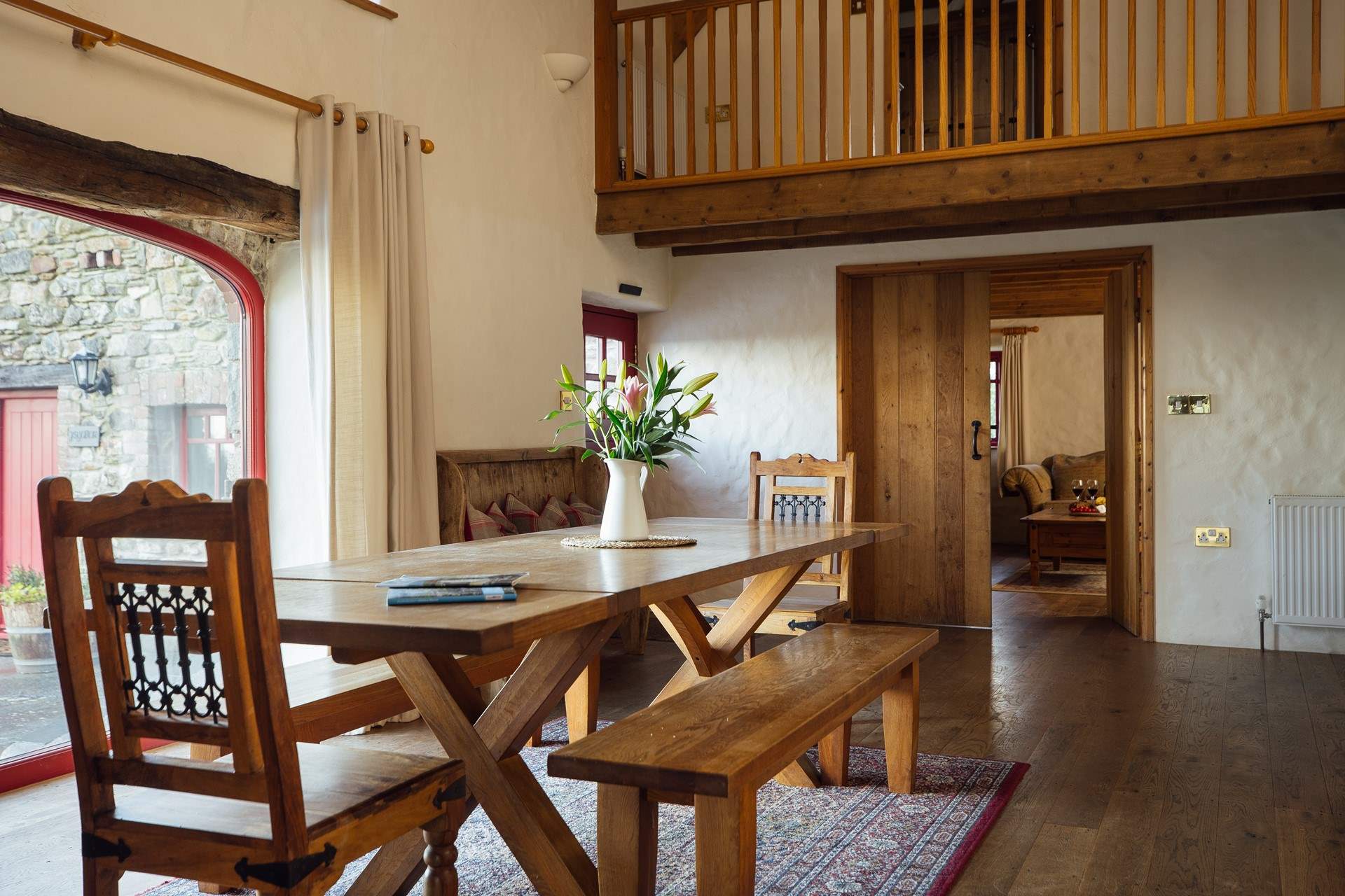 Gather round for leisurely holiday meals. 