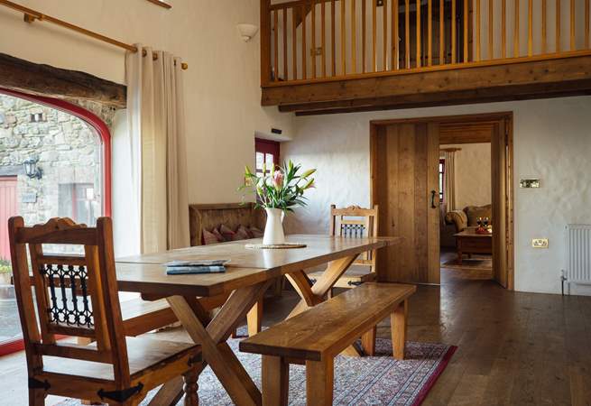 Gather round for leisurely holiday meals. 