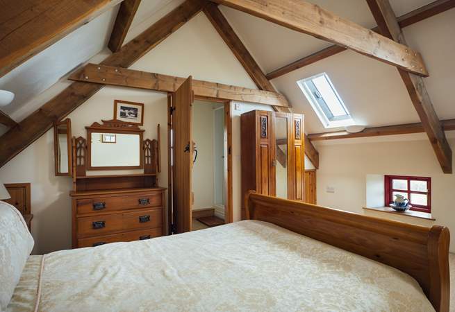One of two en suite double rooms on the first floor. Original features blend with modern comfort. 