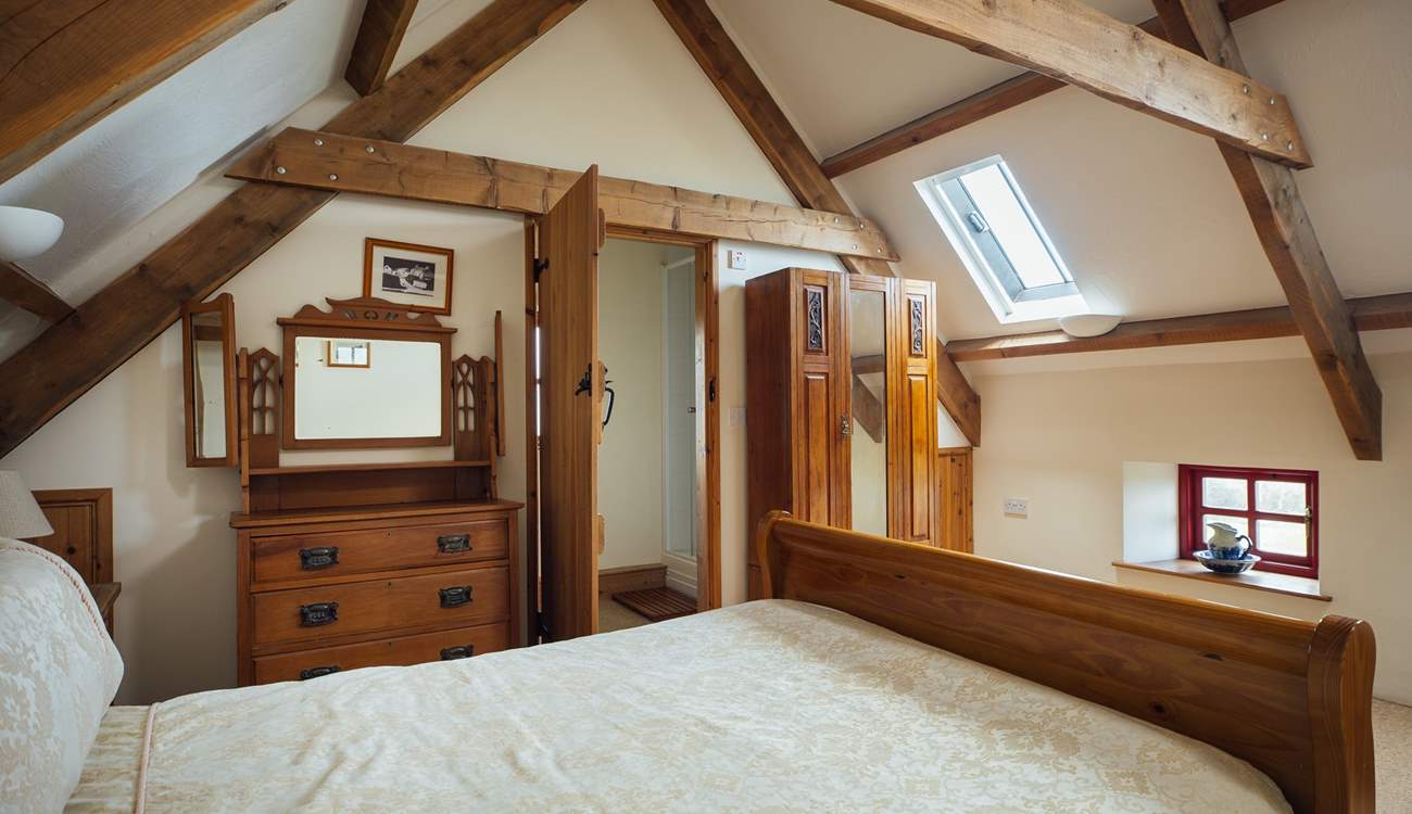 One of two en suite double rooms on the first floor. Original features blend with modern comfort. 