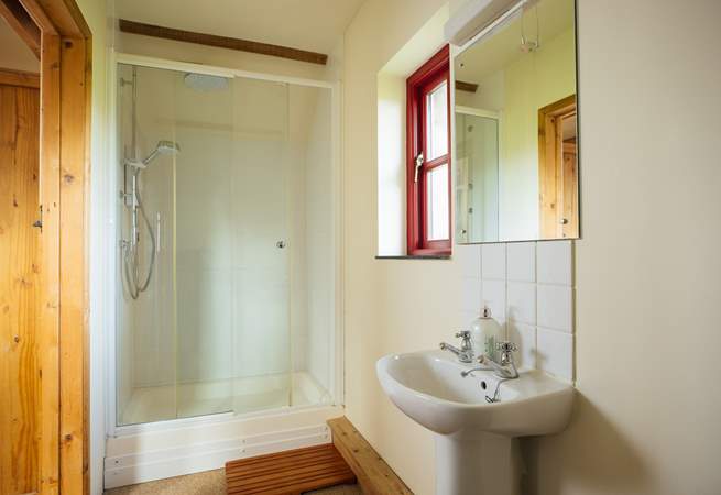 Second en-suite shower room. 