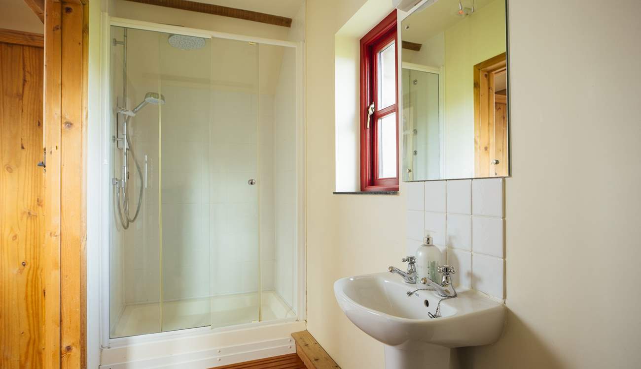 Second en-suite shower room. 