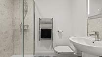 Bedroom 2's en suite.