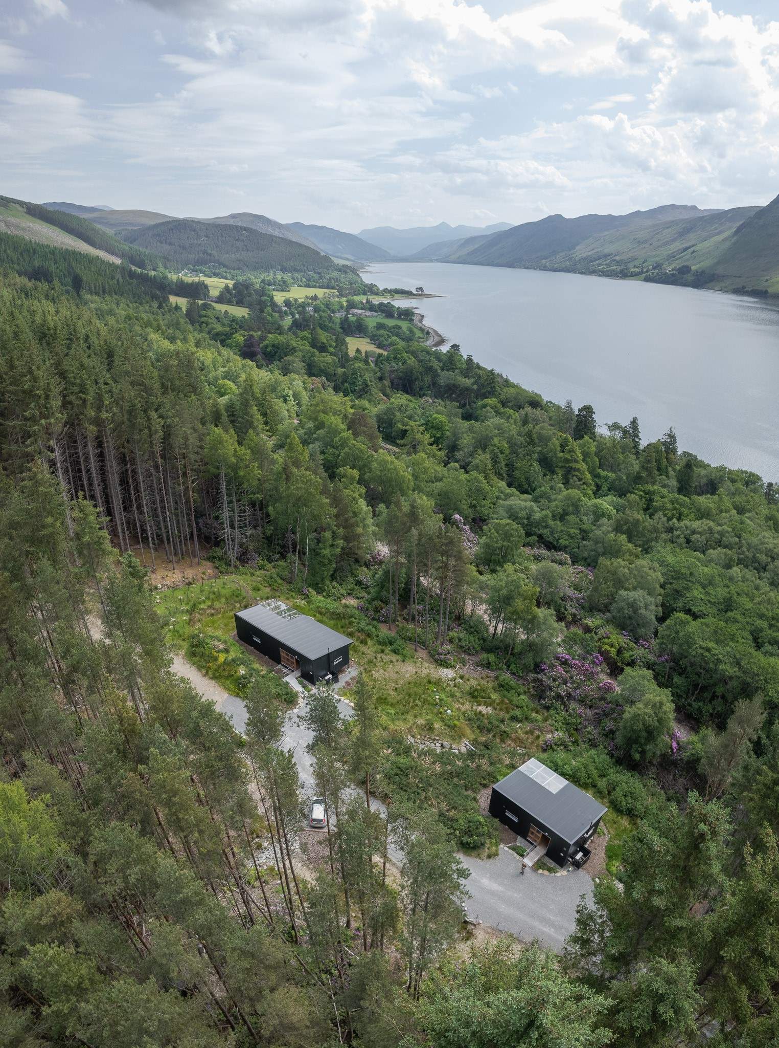 There is one other hideaway onsite, Solas (6111), but both cabins are positioned in a way that you have complete privacy.
