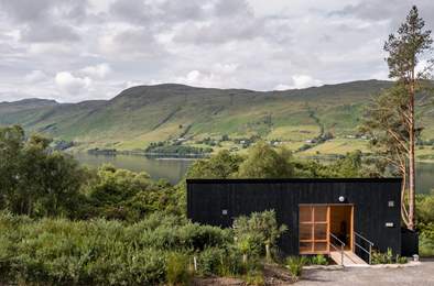 Silva. Sleeps 2, 3.2 miles SE of Ullapool