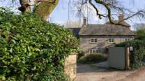 The entrance to Oak Tree House is just at the start of the private road. The double gates provide lots of privacy and security.