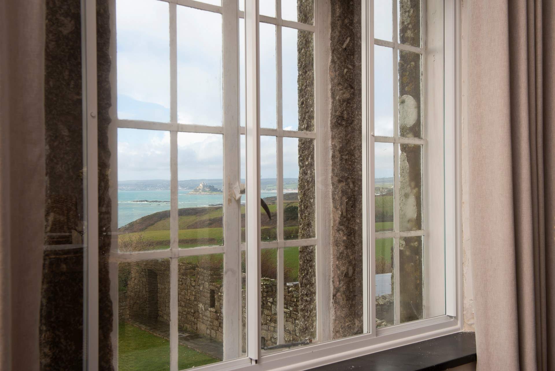 A view framed by stunning architecture.