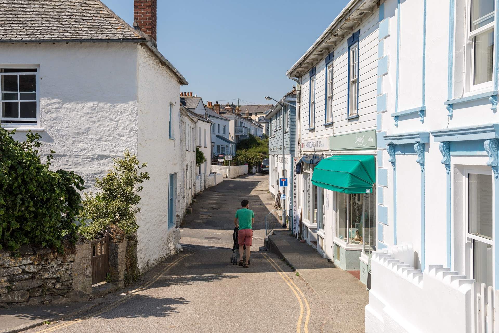 You will find a good selection of independent shops and eateries here amongst the narrow streets and whitewashed cottages. 