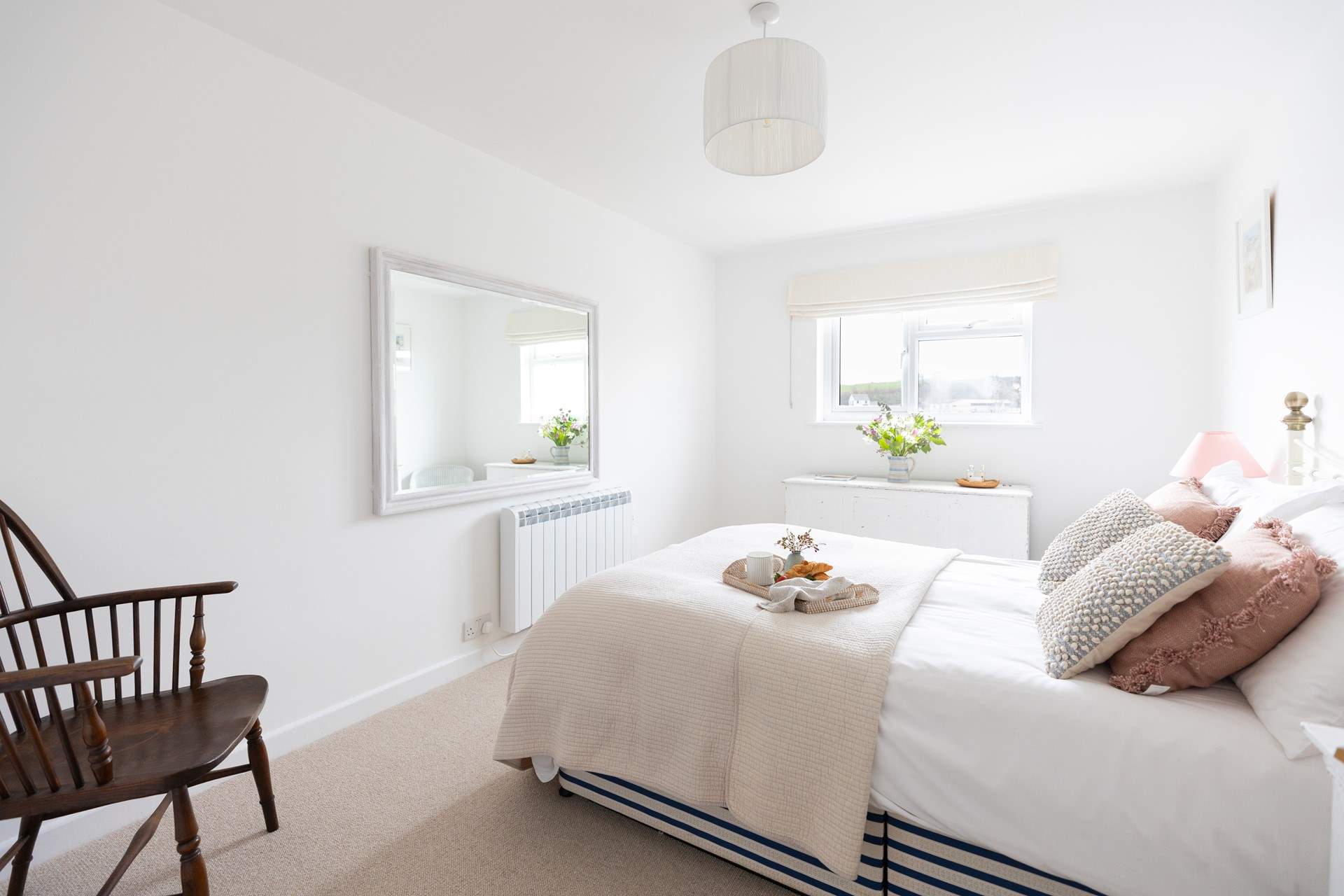 Ketch has two lovely bedrooms.