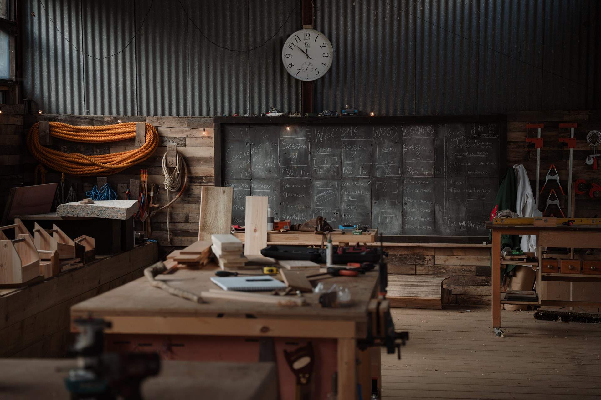 Create a piece of furniture inspired by your stay, using upcycled wood, in a woodworking workshop. 
