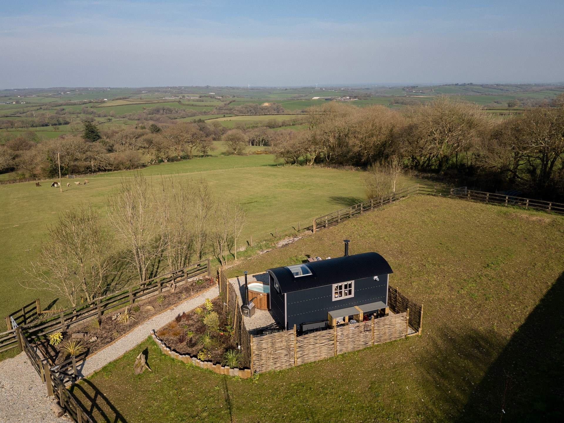 Framed by far-reaching views, this heavenly shepherd's hut is the ultimate sanctuary for relaxation. 