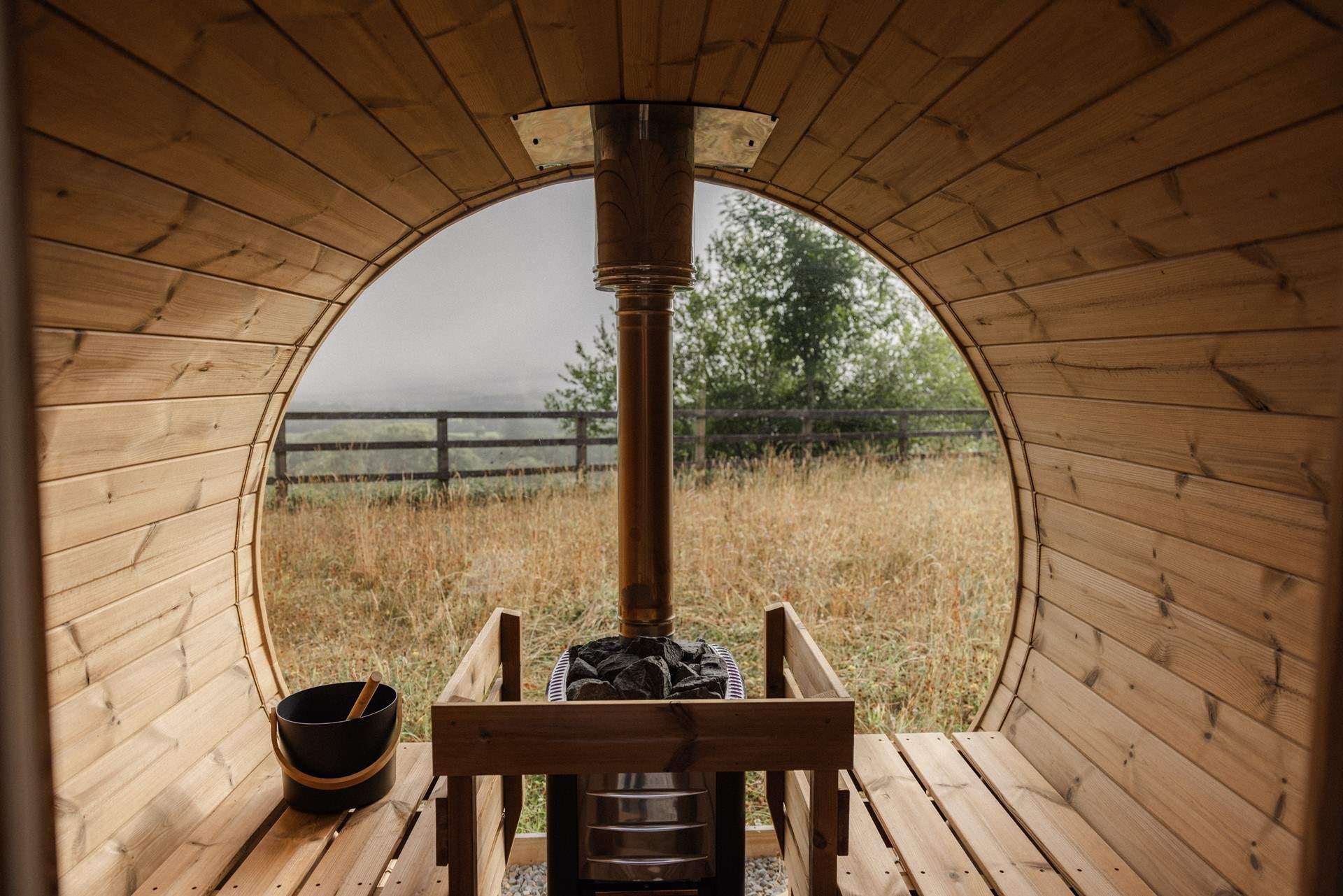 The wood-fired sauna offers a special experience. 