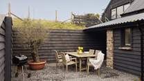 Sunny breakfast or a sundowner beneath the canopy of stars. 