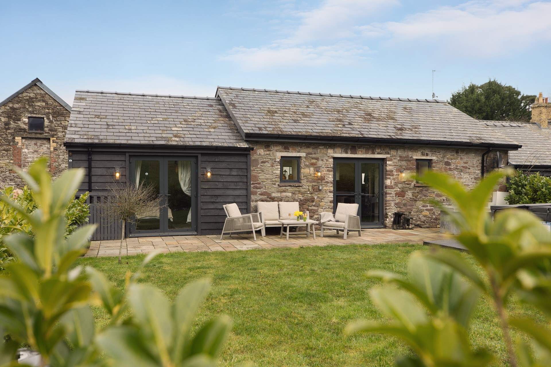 Children and dogs will love playing in The Coach House garden. Please supervise them, as the large swim spa is located in this garden. 