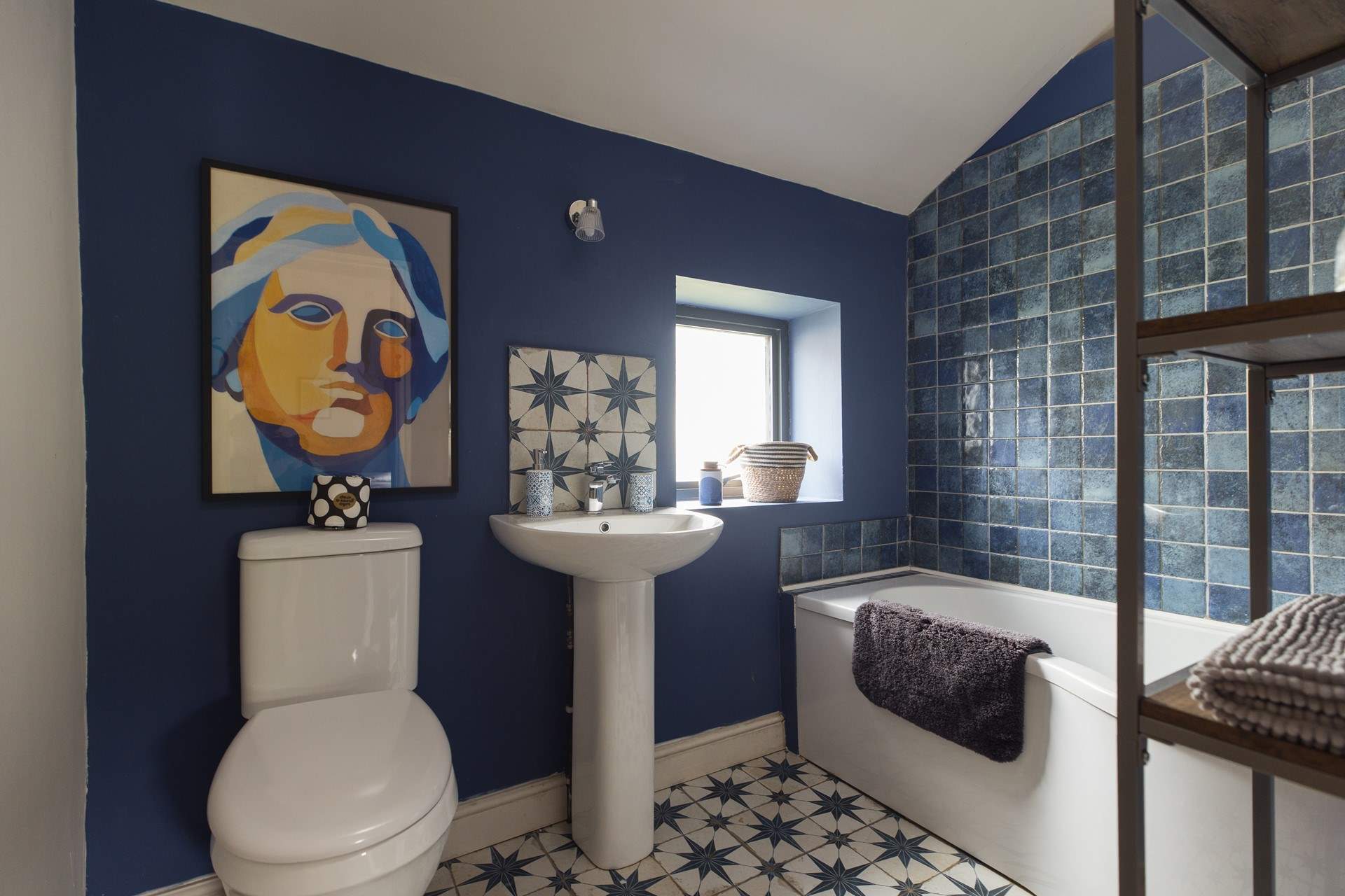 Take a hot, relaxing bath after a day's exploring in the en suite in The Coach House. 