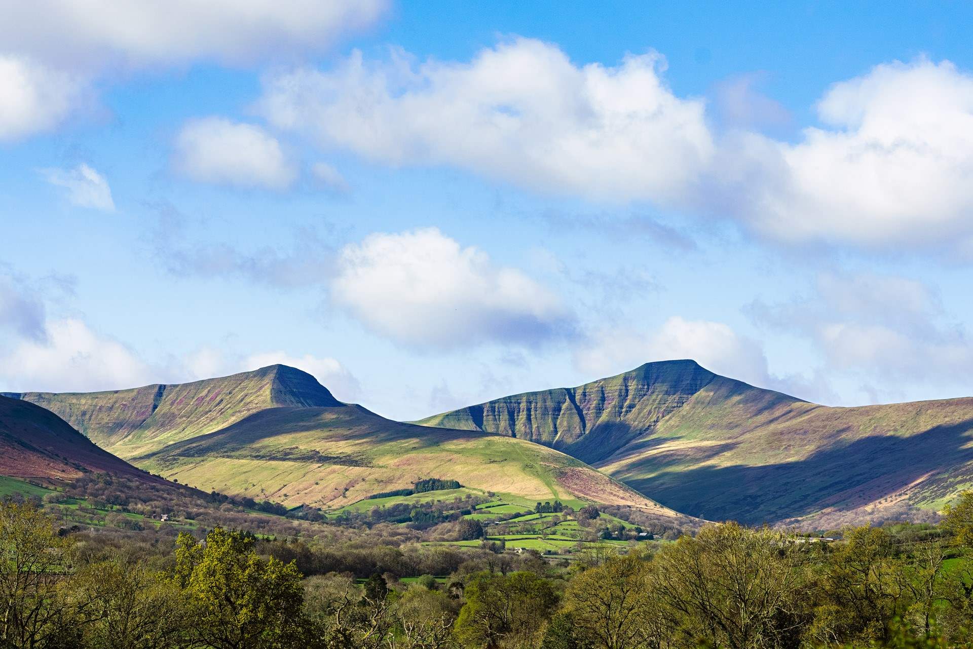 Explore the iconic Welsh landscape of the majestic Brecon Beacons.