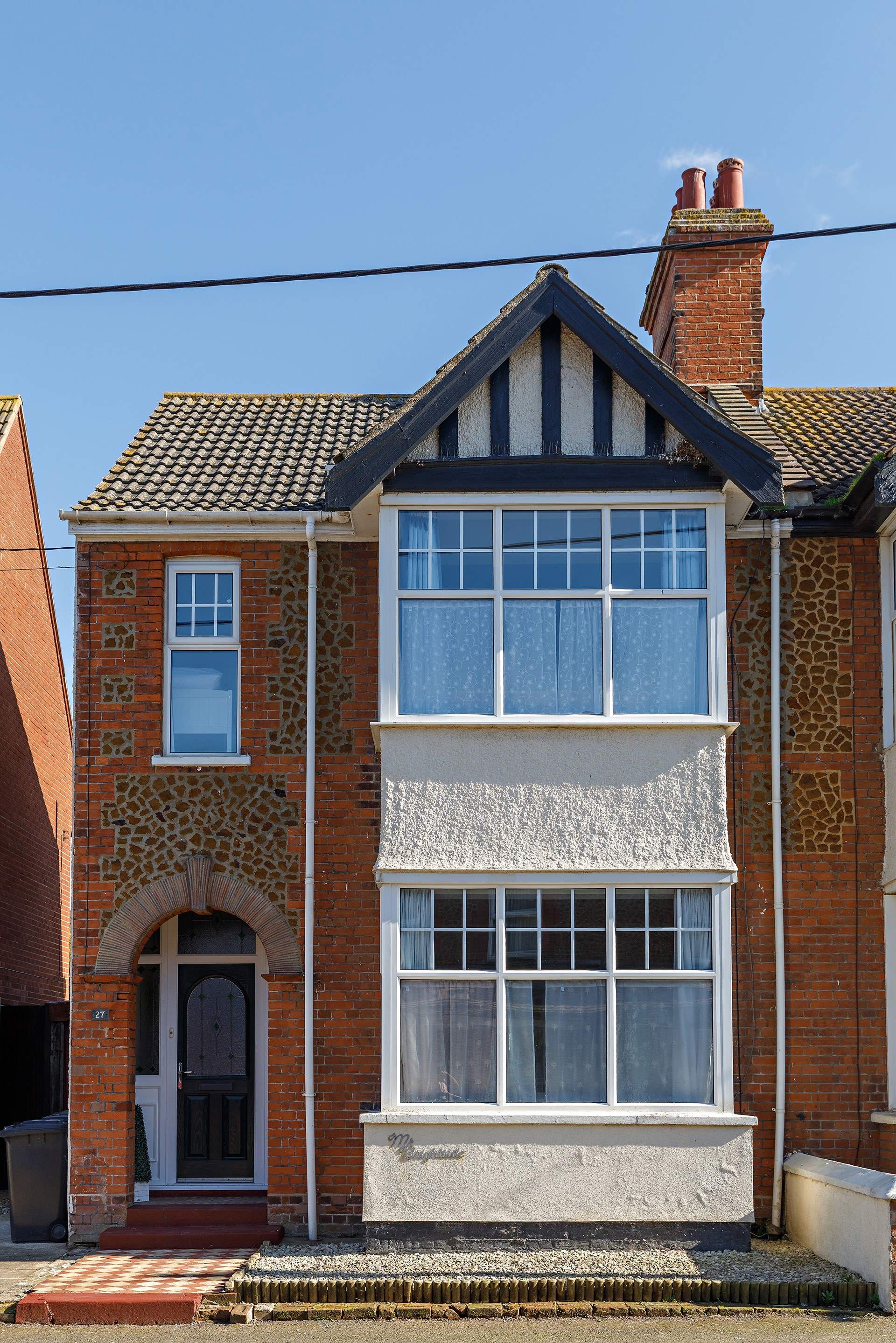 Mr Brightside, moments from Hunstanton's shoreline and promenade.