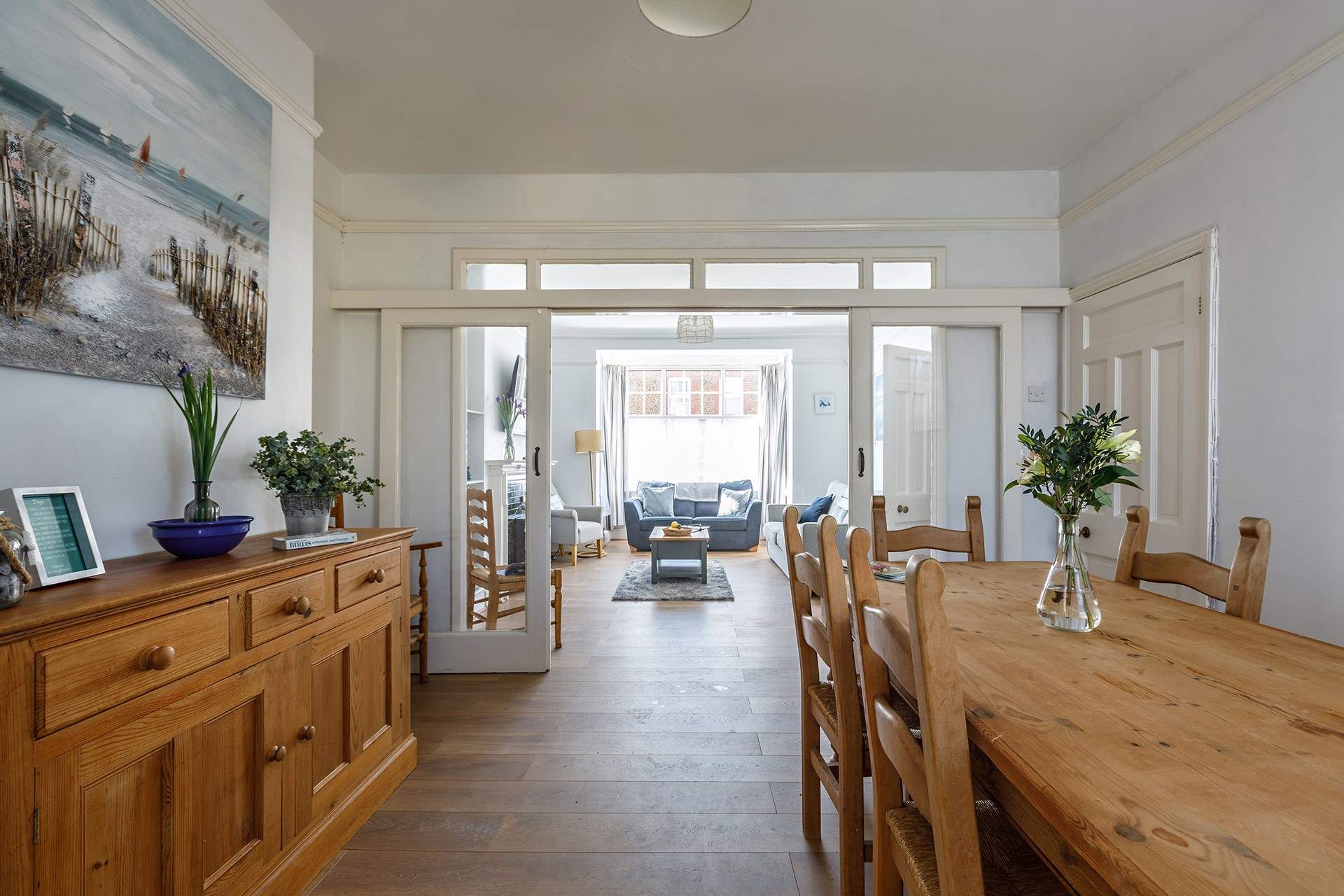 A light-filled and sociable space for family and friends to enjoy together.