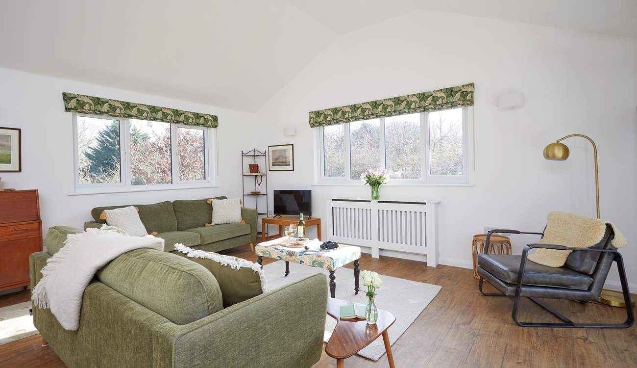 With comfy sofas, you can relax here with your favourite book while listening to birdsong.