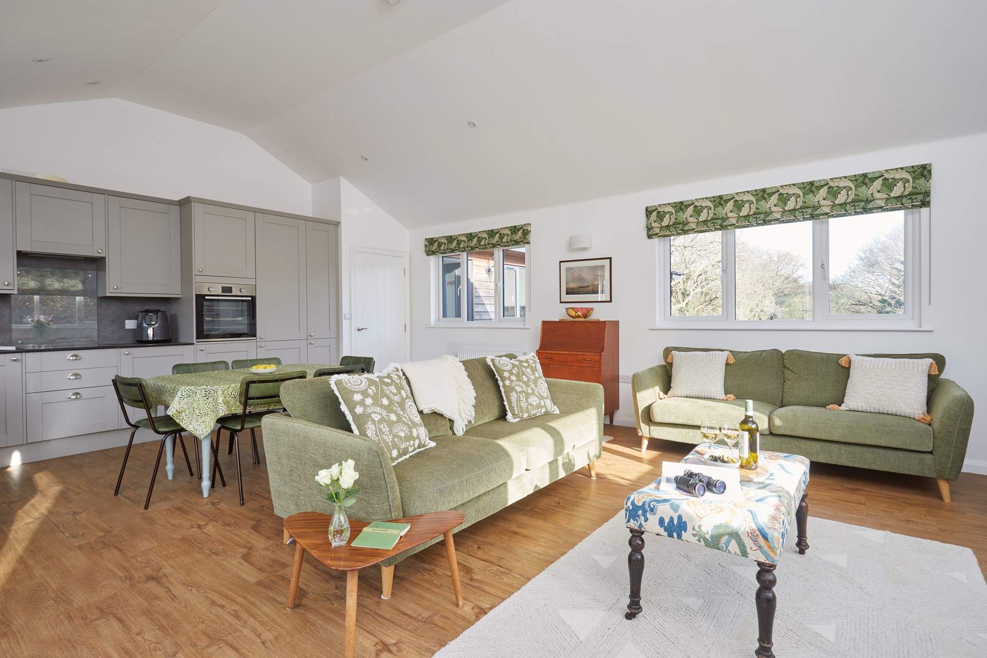 This well-equipped space has everything you need for a relaxing family holiday.