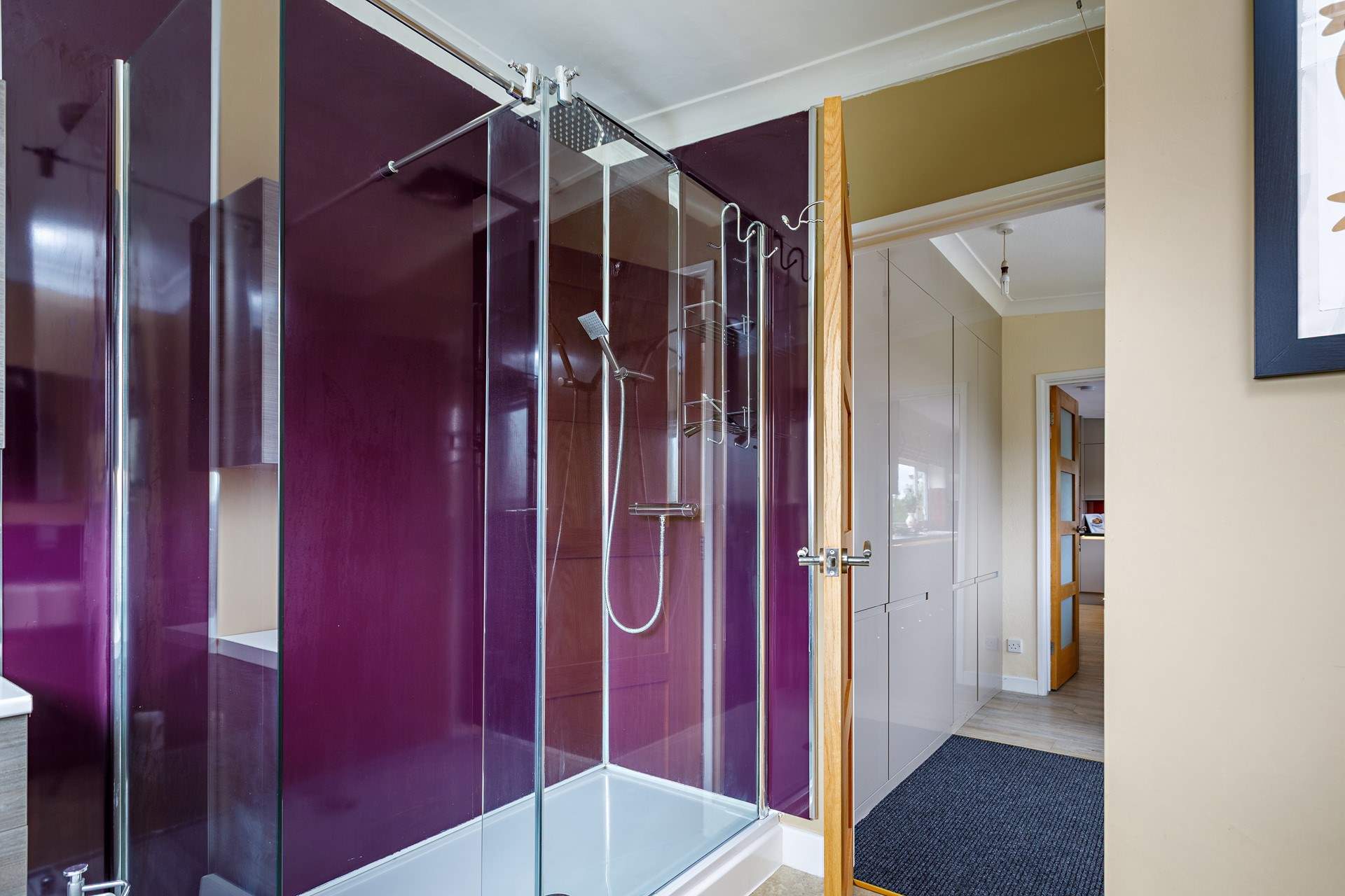 The shower-room.