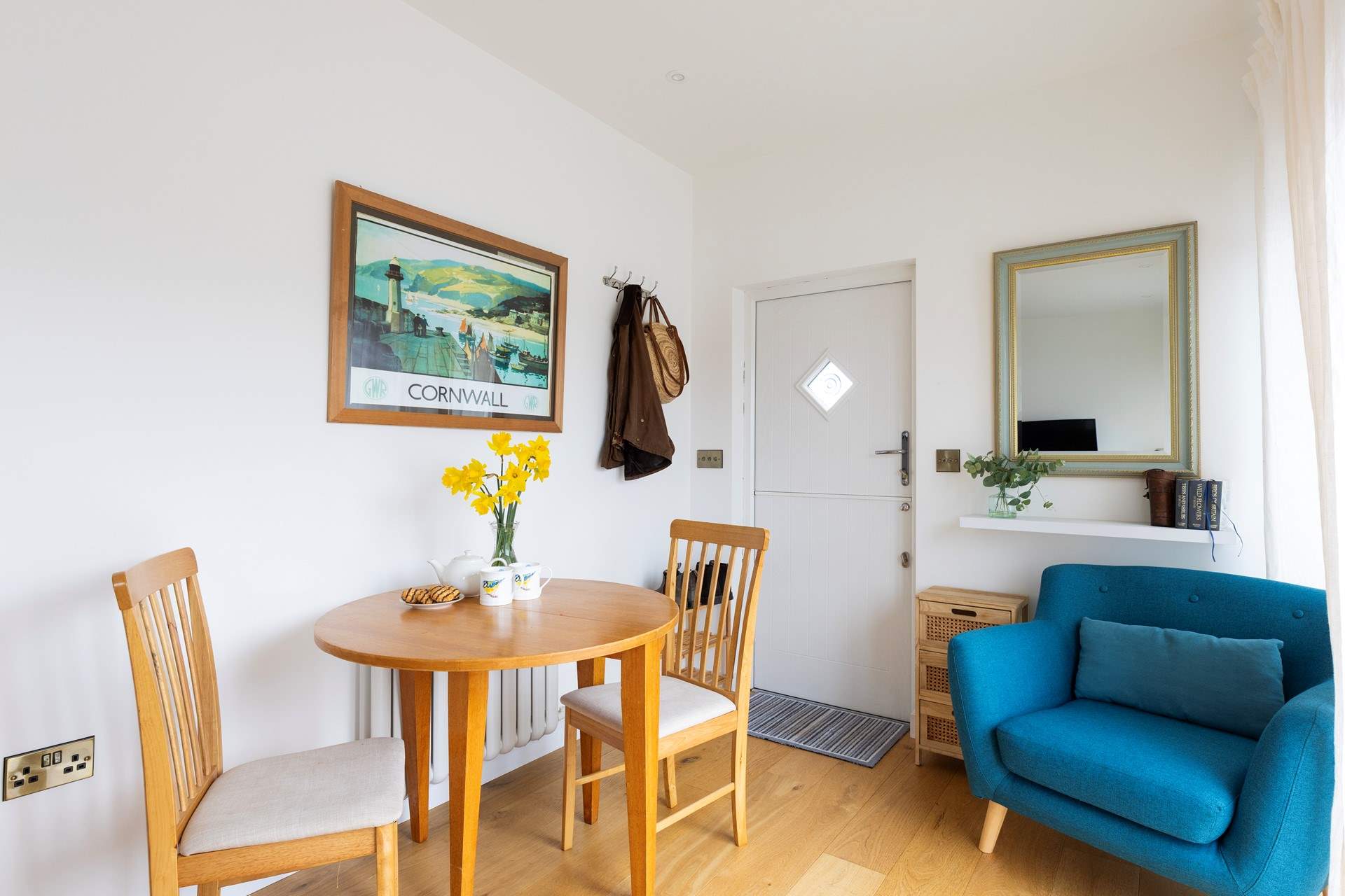 Make sure you enjoy long relaxing meals before heading out for the day. 