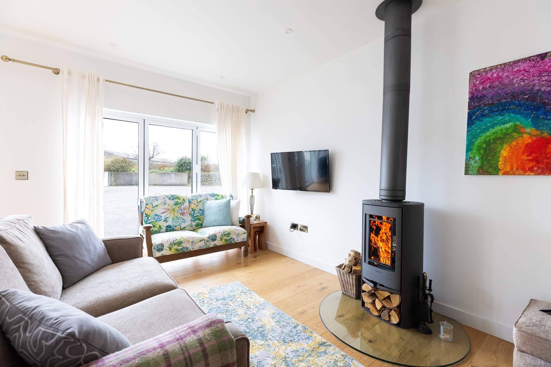 The open plan living space is ever so cosy. 