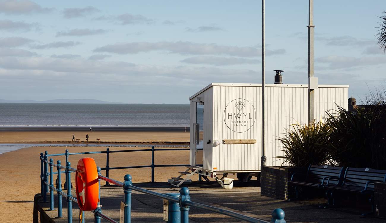 Enjoy safe bathing at Saundersfoot. 