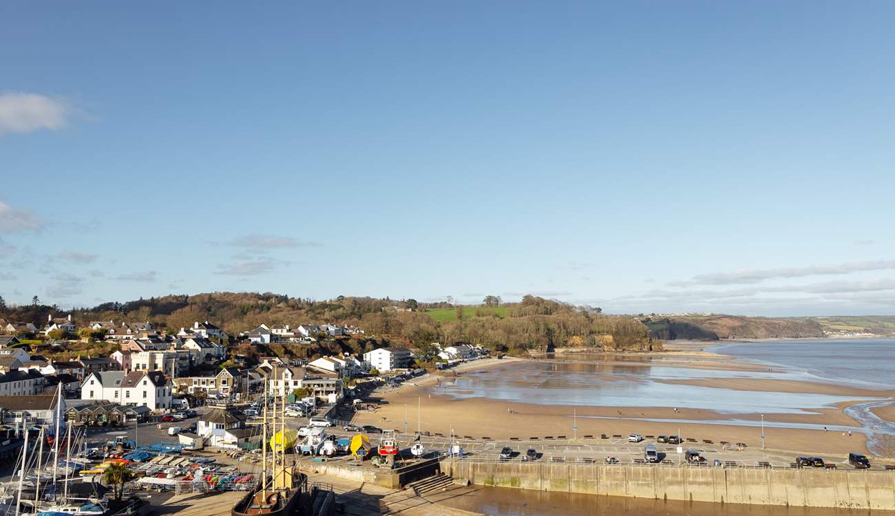 Saundersfoot is one of Pembrokeshire's Blue Flag beaches. Everything is at your fingertips from Ocean View at 32. 