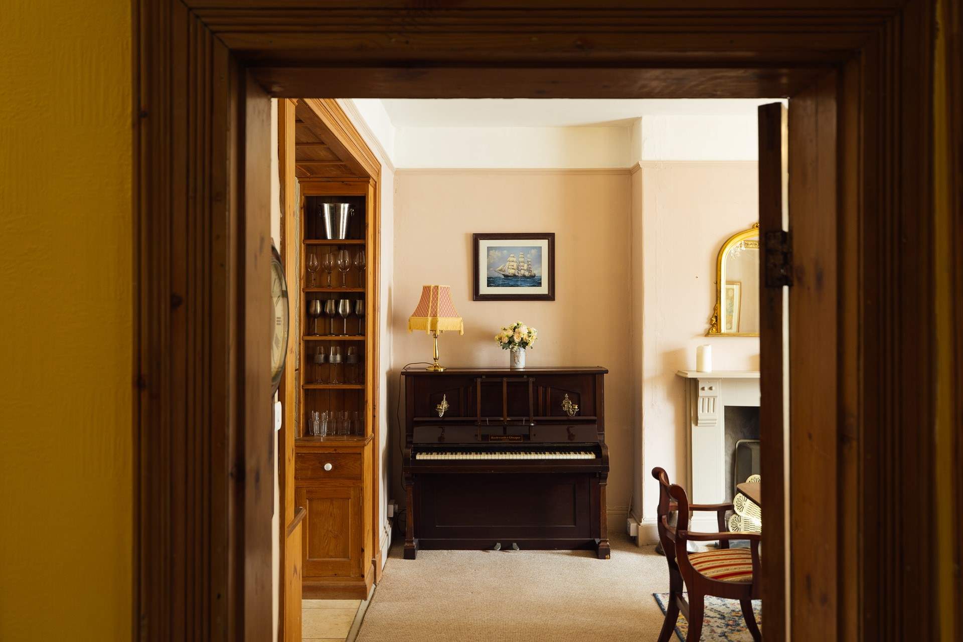 Any pianists coming to stay?