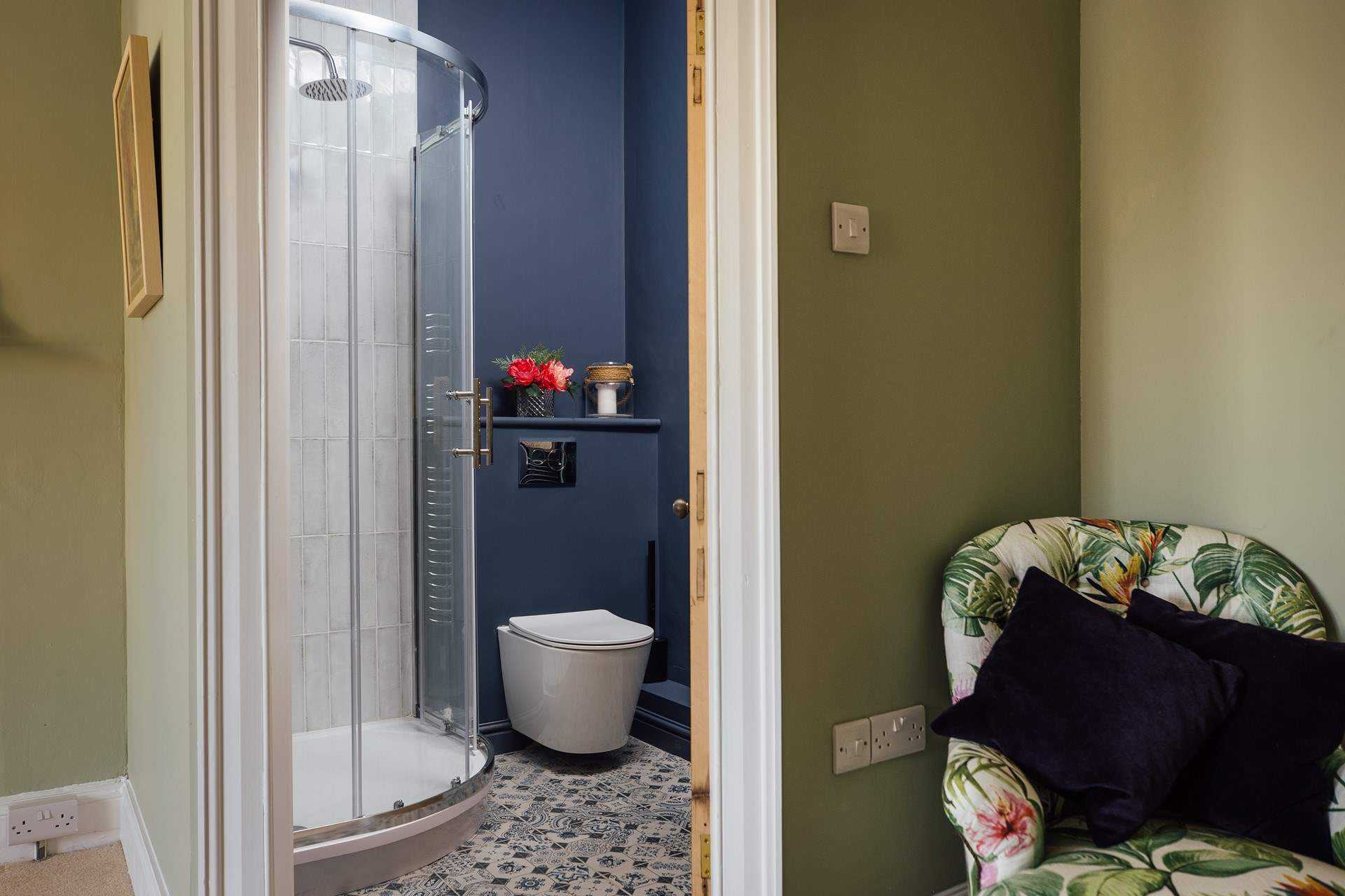 Time for some holiday pampering. 