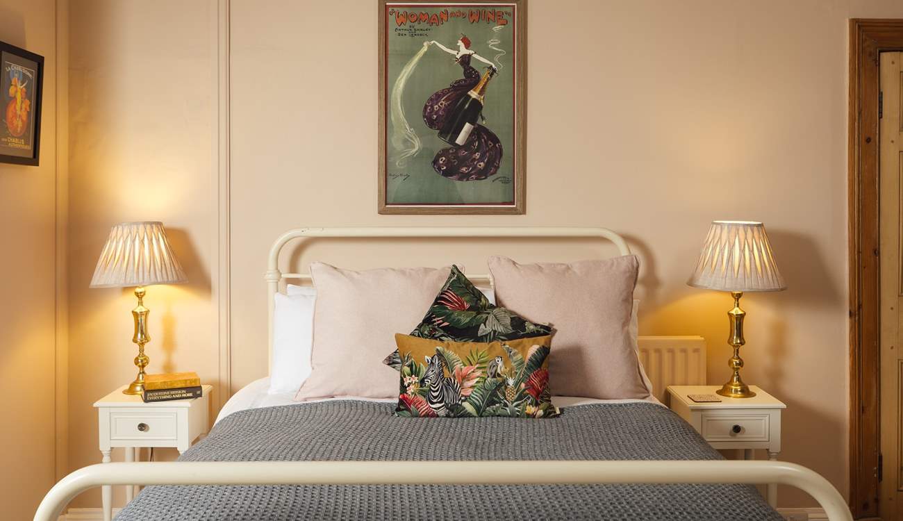 Splashes of colour in the luxurious bedrooms. 