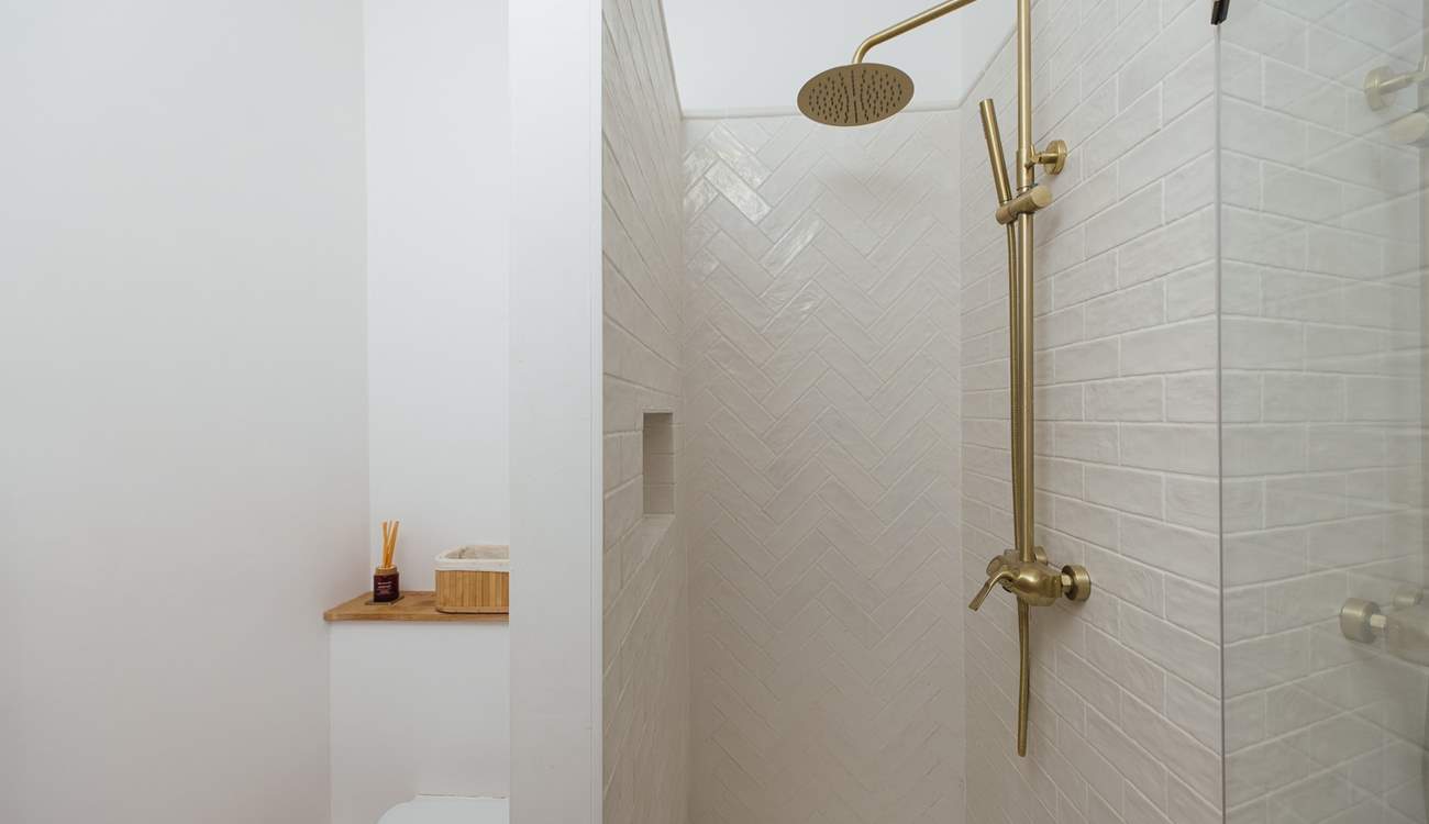 Take a hot shower after a day's hiking. 