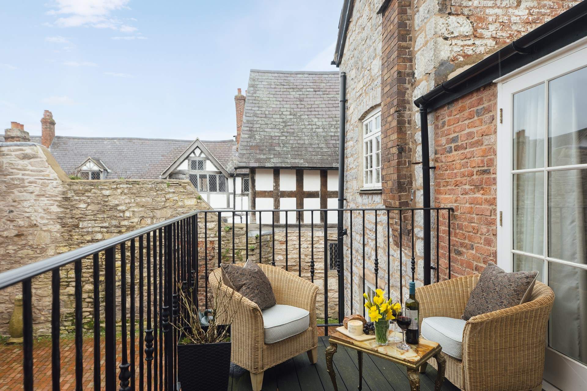 Perfect for morning coffees or a drink on a warm summer's evening. 