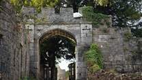 Ruthin Castle is just steps away. 