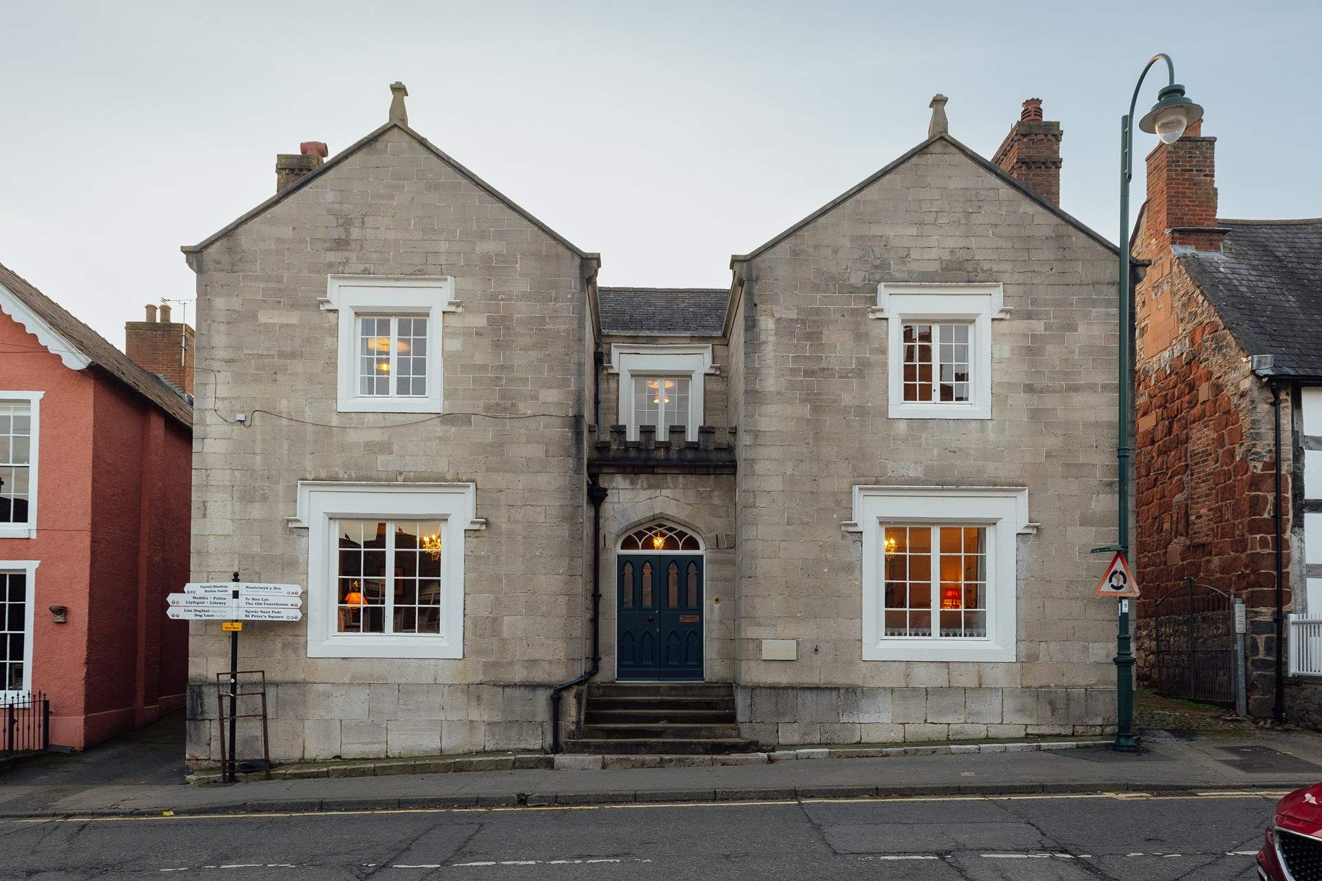A glorious stay awaits in the elegance of 12 Castle Street (known locally as Plas yn Dre, The Town's Mansion). Stroll through the historic town of Ruthin and explore the beauty of the surrounding area. Some holidays stay with us forever. 