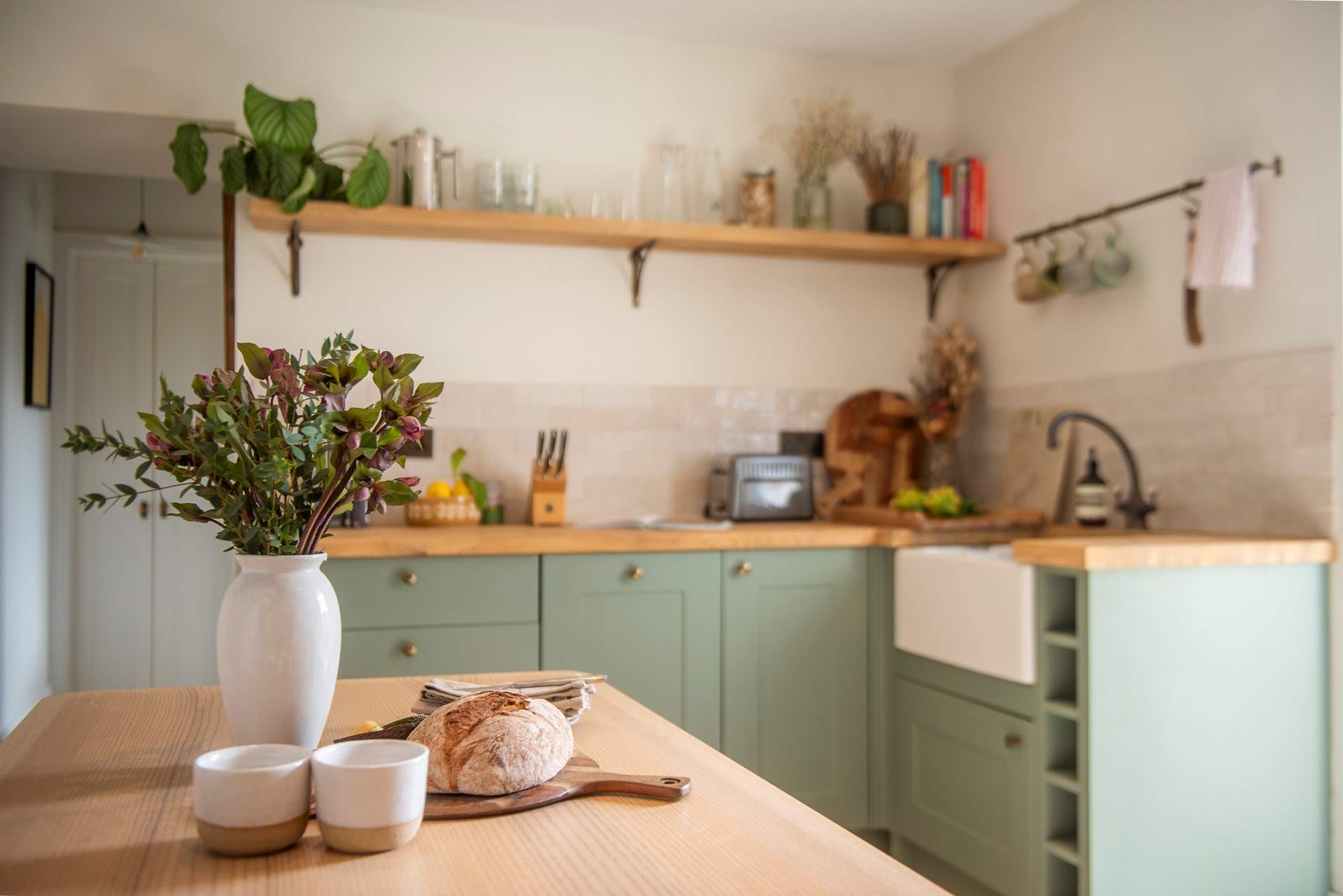 Have a yummy brunch before heading out for the day. 