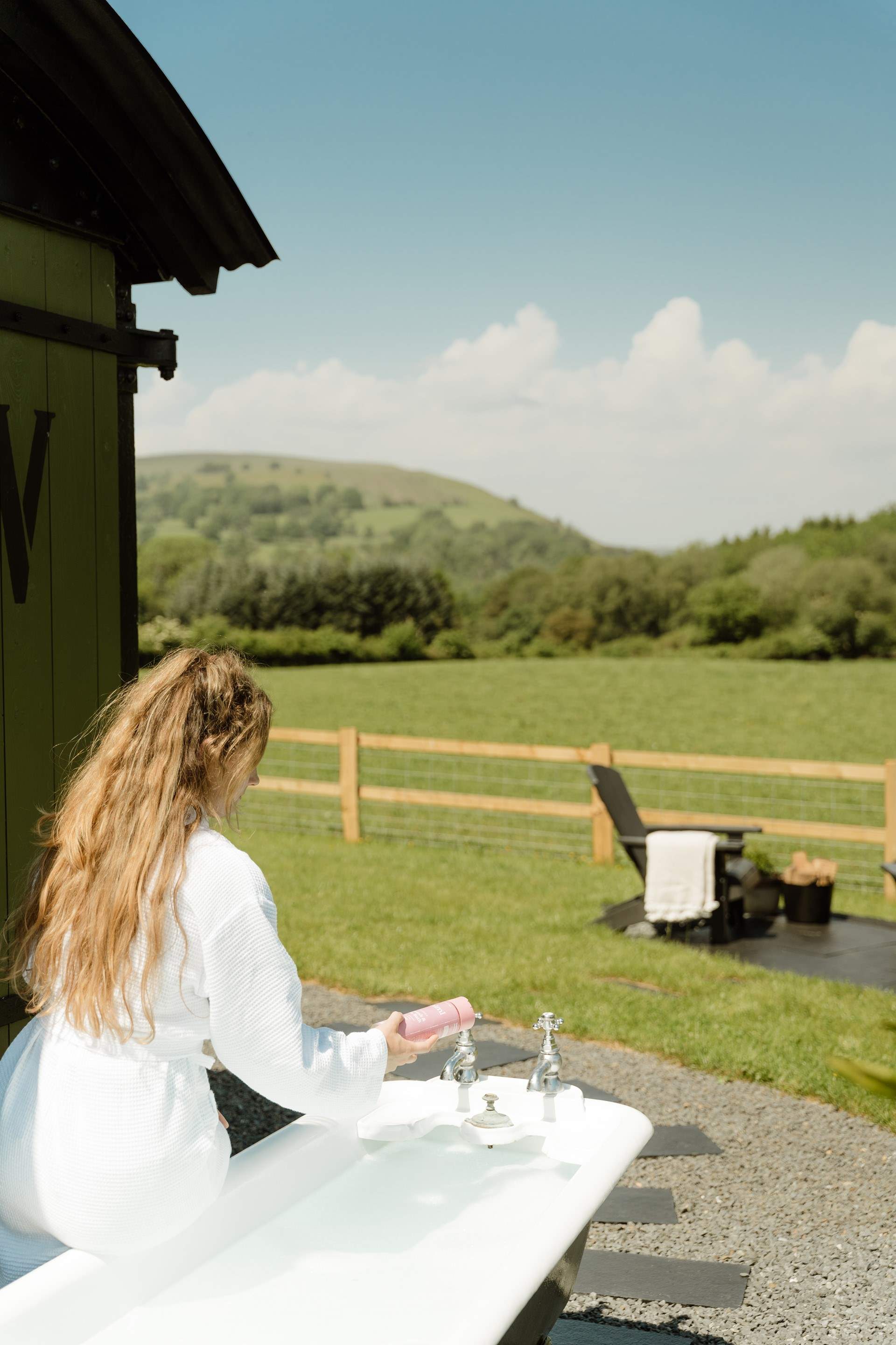 Sink into the authentic Edwardian roll-top bath, then wrap yourself in the soft waffle dressing gown.