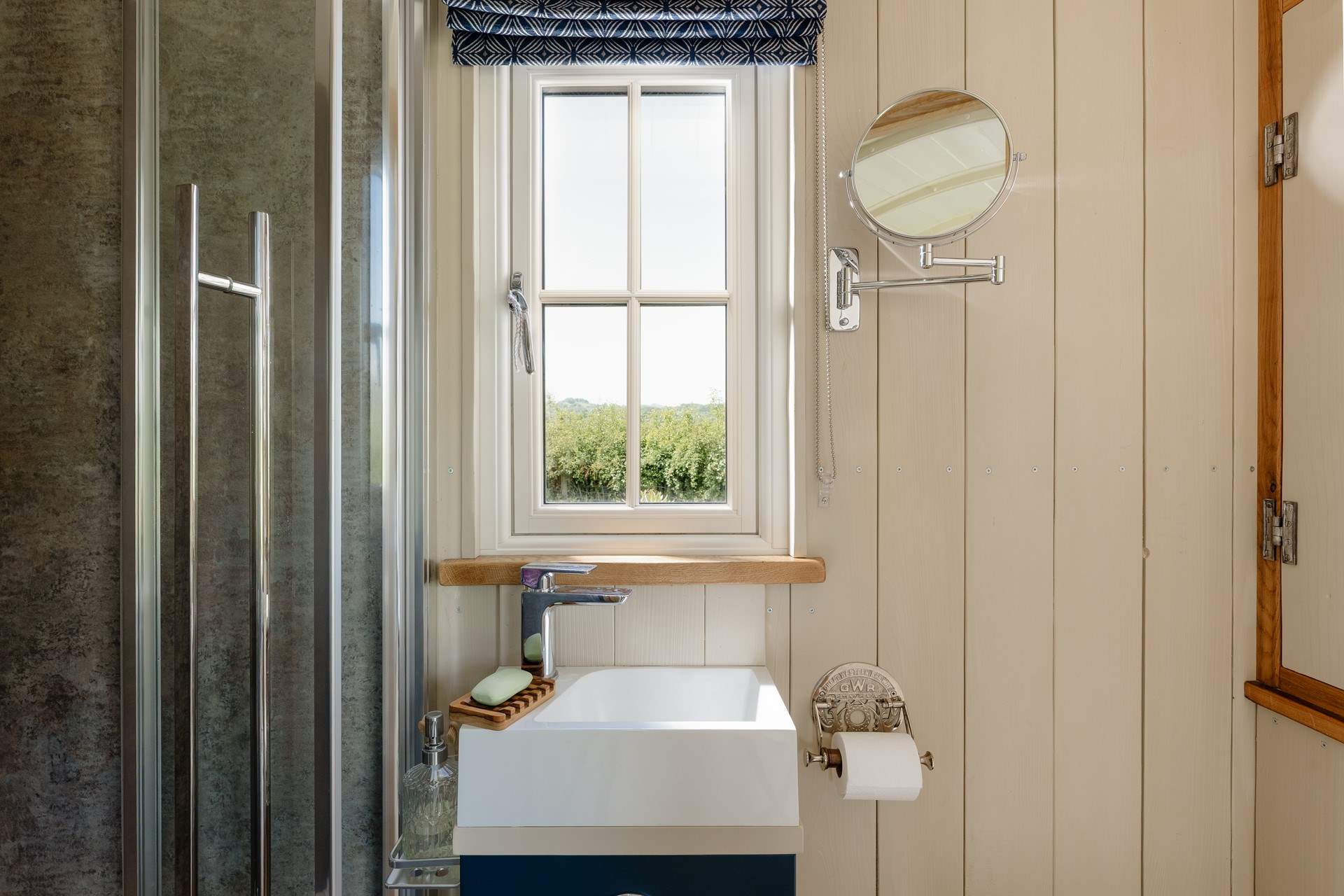 Unwind in luxury with rolling countryside vistas.