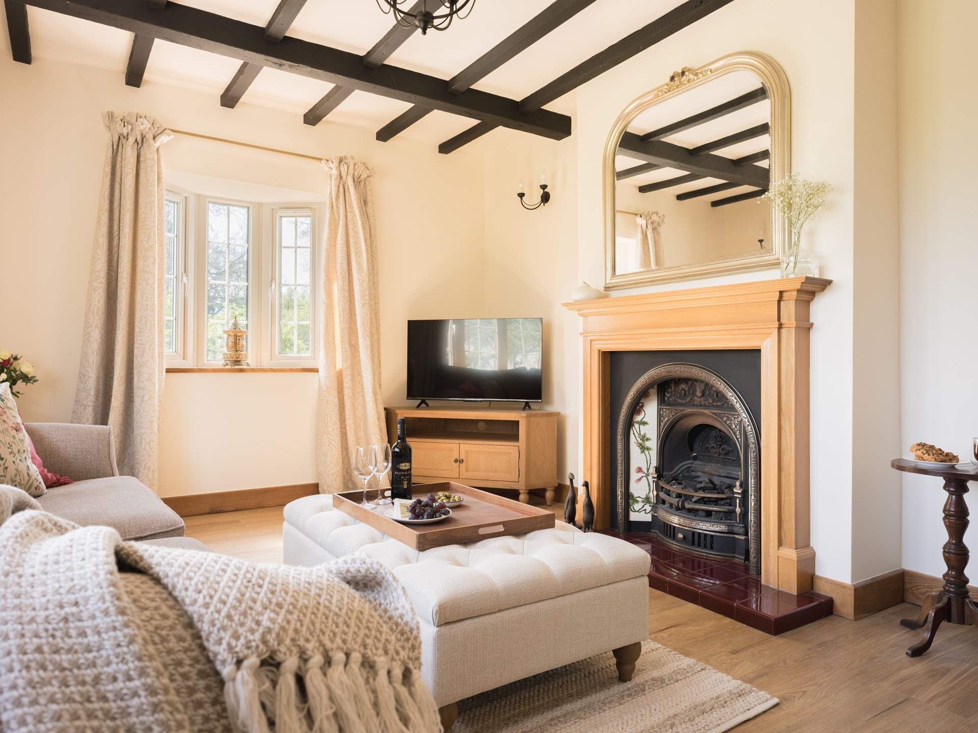 Cosy up in the snug and watch your favourite TV show.