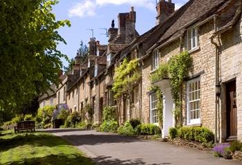 Nearby Burford offers plenty of shopping and eating experiences.