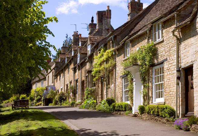 Nearby Burford offers plenty of shopping and eating experiences.
