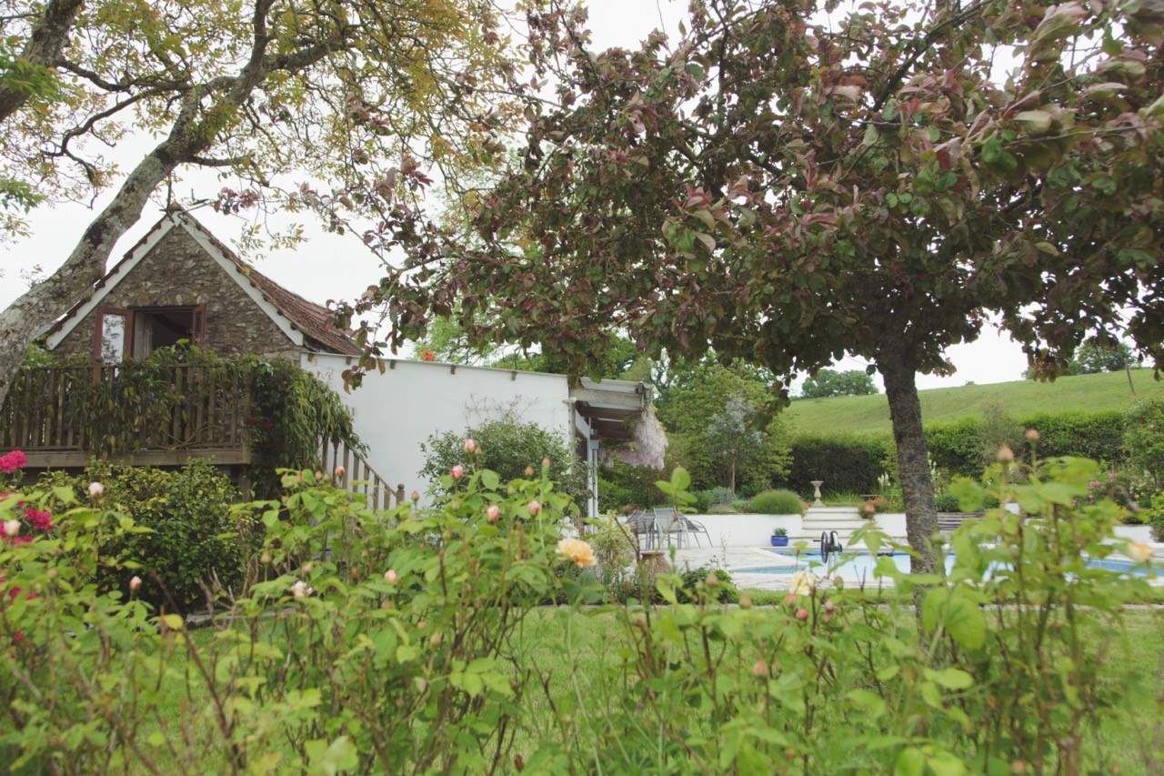 Shillings Cottage offers so much space and grandeur for two lucky guests.