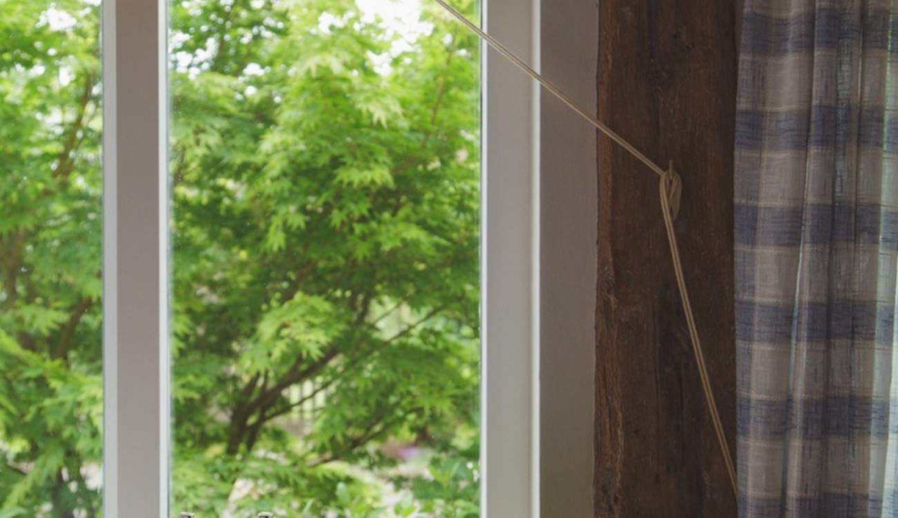 Even washing up is a treat with the beautiful shrubbery as a view.