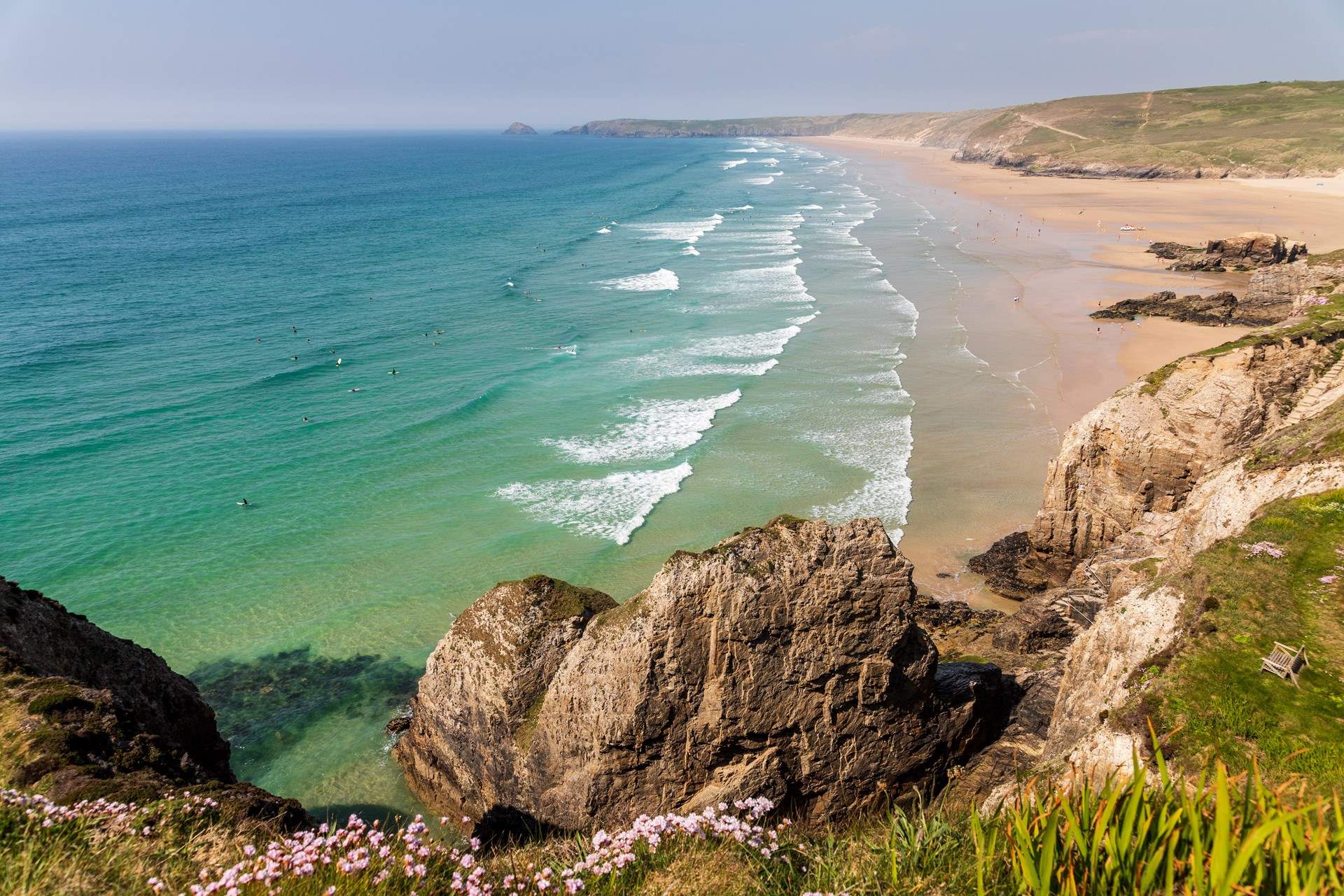 The large sandy beach of Perranporth is only a short drive away. 